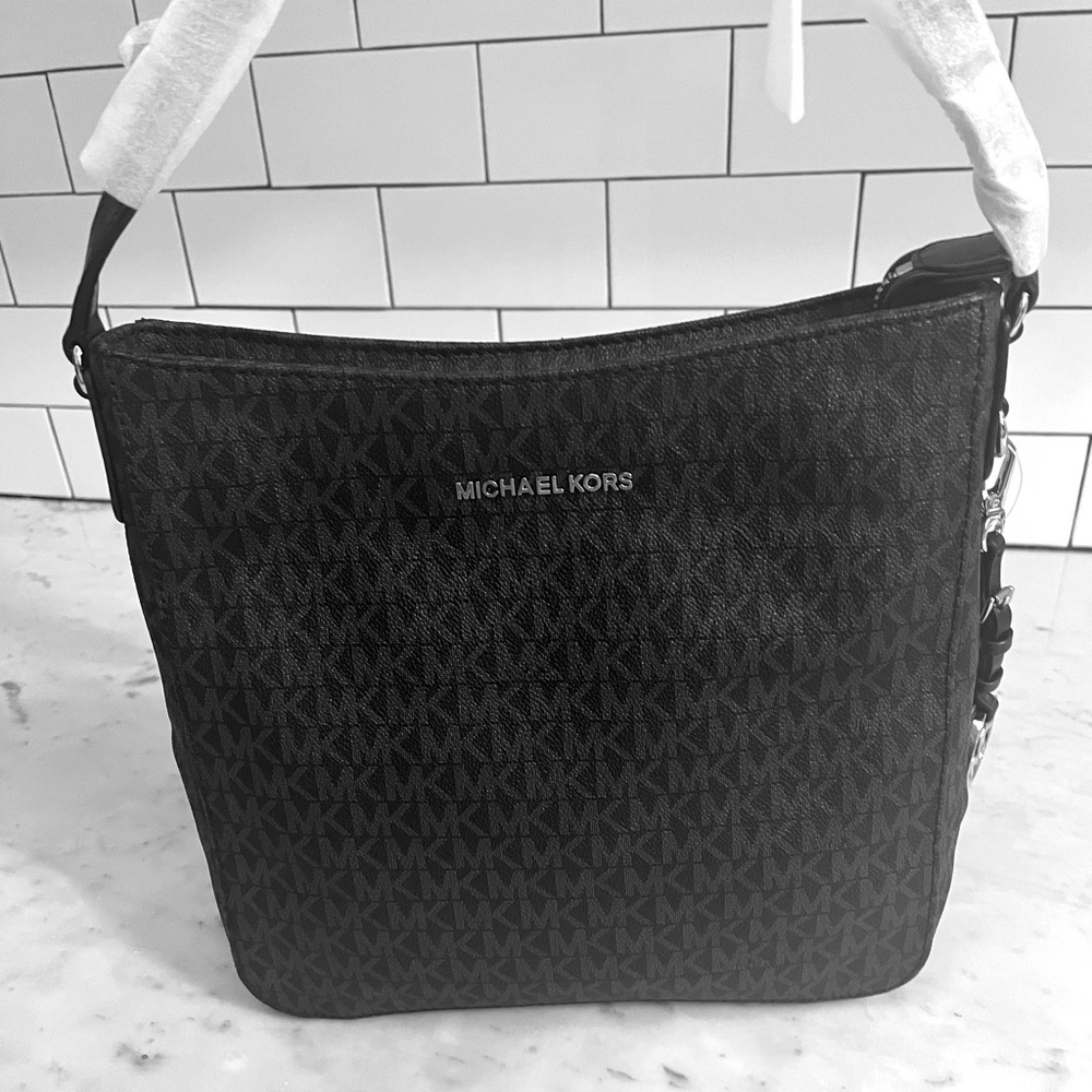 Michael Kors Jet Set Travel messenger purse. Black. Brand new with tags.